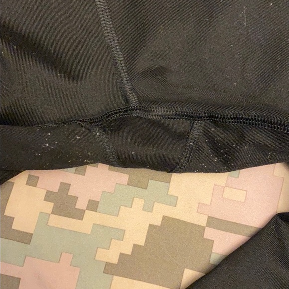 Pink Victoria’s Secret ultimate leggings - Picture 4 of 4